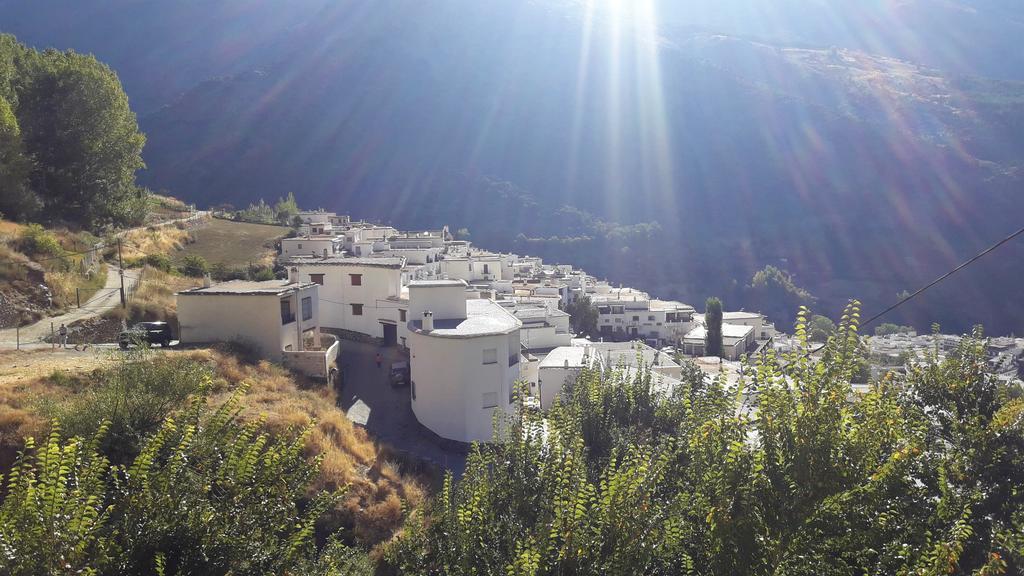 Trevélez La Casa De La Bombilla Verde מראה חיצוני תמונה