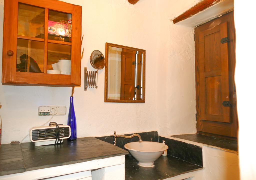 Trevélez La Casa De La Bombilla Verde מראה חיצוני תמונה